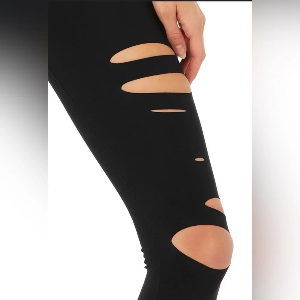 Alo Yoga‎ High Waisted Ripped Warrior Black Leggings Small